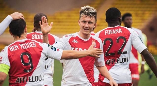 谴责任何种 谴责任何种